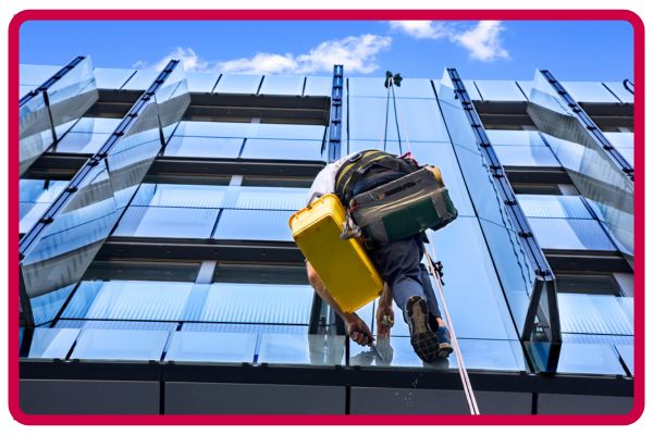 Bongkar pasang logo gedung rope access
